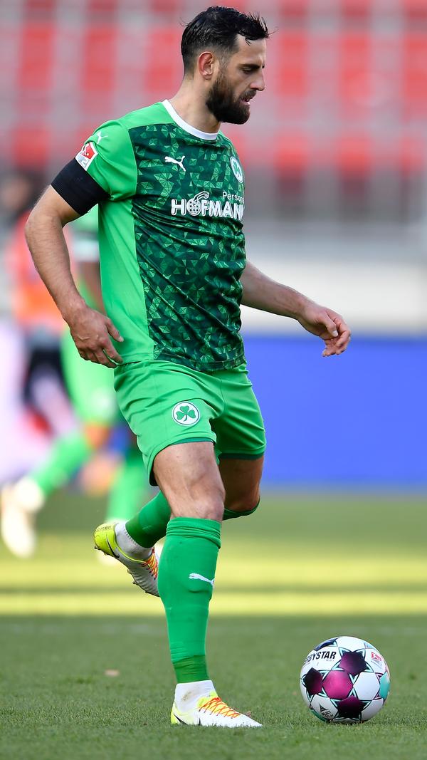 Mergim Mavraj, seit 2019 beim Kleeblatt. Tore: 0, Vorlagen: 1.
