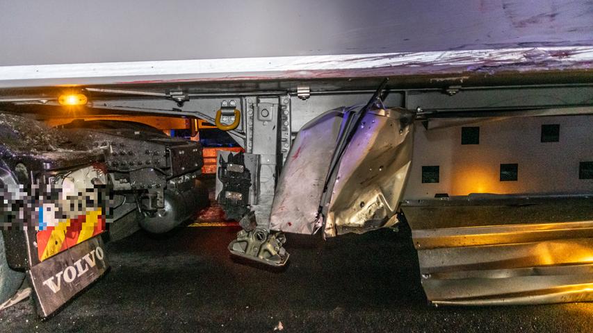 Zwei Schwerverletzte bei Unfall auf der A9 in Nürnberg