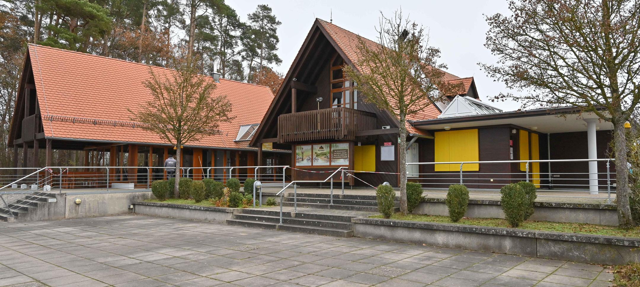 Kuchen Und Bratwurst Neues Angebot Im Strandhaus Grashof Am Rothsee Zell Nordbayern De