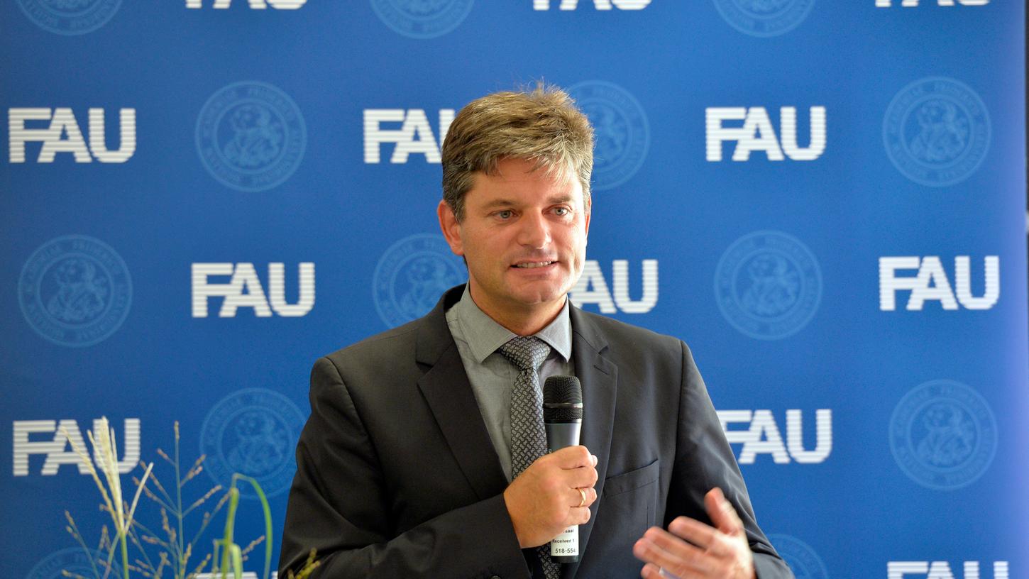Der Universitätsrat hat Joachim Hornegger einstimmig im Amt bestätigt.