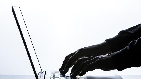 Zur besseren Nachverfolgung von Infektionsketten sollen alle bayerischen Gesundheitsämter eine einheitliche Software verwenden.