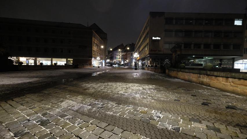 Erste Nacht mit Ausgangssperre: Nürnberg wird zur Geisterstadt