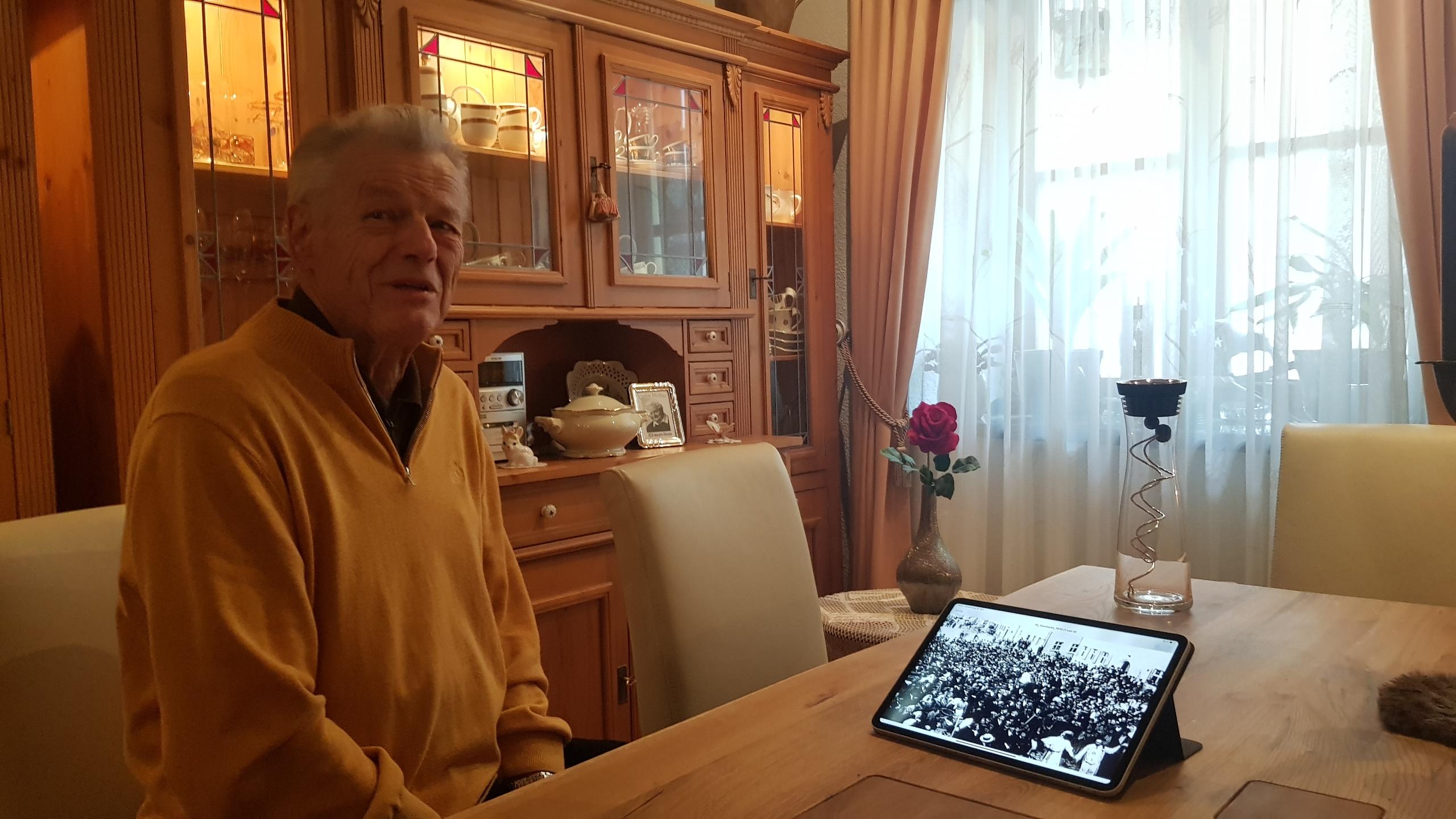 Ein Fremdenführer, der seine Stadt liebt - und der weiß, warum Frauen in der Geschichte des Bieres so wichtig sind. Walter Bachmann ist sicher, dass auch der gelehrte Spalatin, Sohn der Stadt, gerne Bier trank.