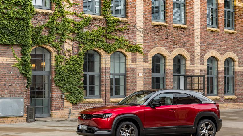 Mazda MX-30: Crossover mit Elektroantrieb