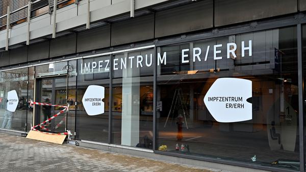 Das Corona-Impfzentrum für die Stadt Erlangen und für den Landkreis Erlangen-Höchstadt ist startklar. Es befinden sich in der Sedanstraße in der Erlanger Innenstadt. Wenn der Impfstoff zugelassen wird, kann es hier losgehen.
