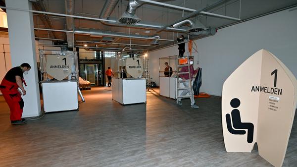 Das Corona-Impfzentrum für die Stadt Erlangen und für den Landkreis Erlangen-Höchstadt ist startklar. Es befinden sich in der Sedanstraße in der Erlanger Innenstadt. Wenn der Impfstoff zugelassen wird, kann es hier losgehen.