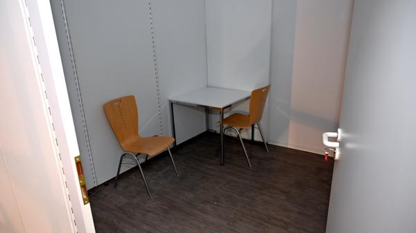 Das Corona-Impfzentrum für die Stadt Erlangen und für den Landkreis Erlangen-Höchstadt ist startklar. Es befinden sich in der Sedanstraße in der Erlanger Innenstadt. Wenn der Impfstoff zugelassen wird, kann es hier losgehen.