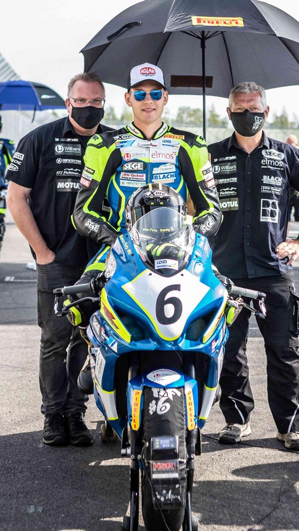 Cooler geht‘s kaum – Marco Fetz in der Startaufstellung zum Rennen am Lausitzring. In seiner ersten Saison in der Superbike 1000 konnte er gleich Punkte sammeln.