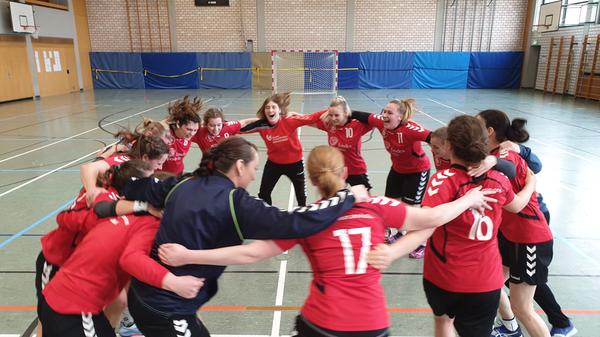 Ein Bild aus einer besseren Zeit. Es ist der 8. März 2020 als die Handball-Damen des TV Gunzenhausen mit Trainer Michael Engelhardt die Meisterschaft in der Bezirksklasse 2 holen. Kurz danach schlägt das Coronavirus mit voller Härte zu.