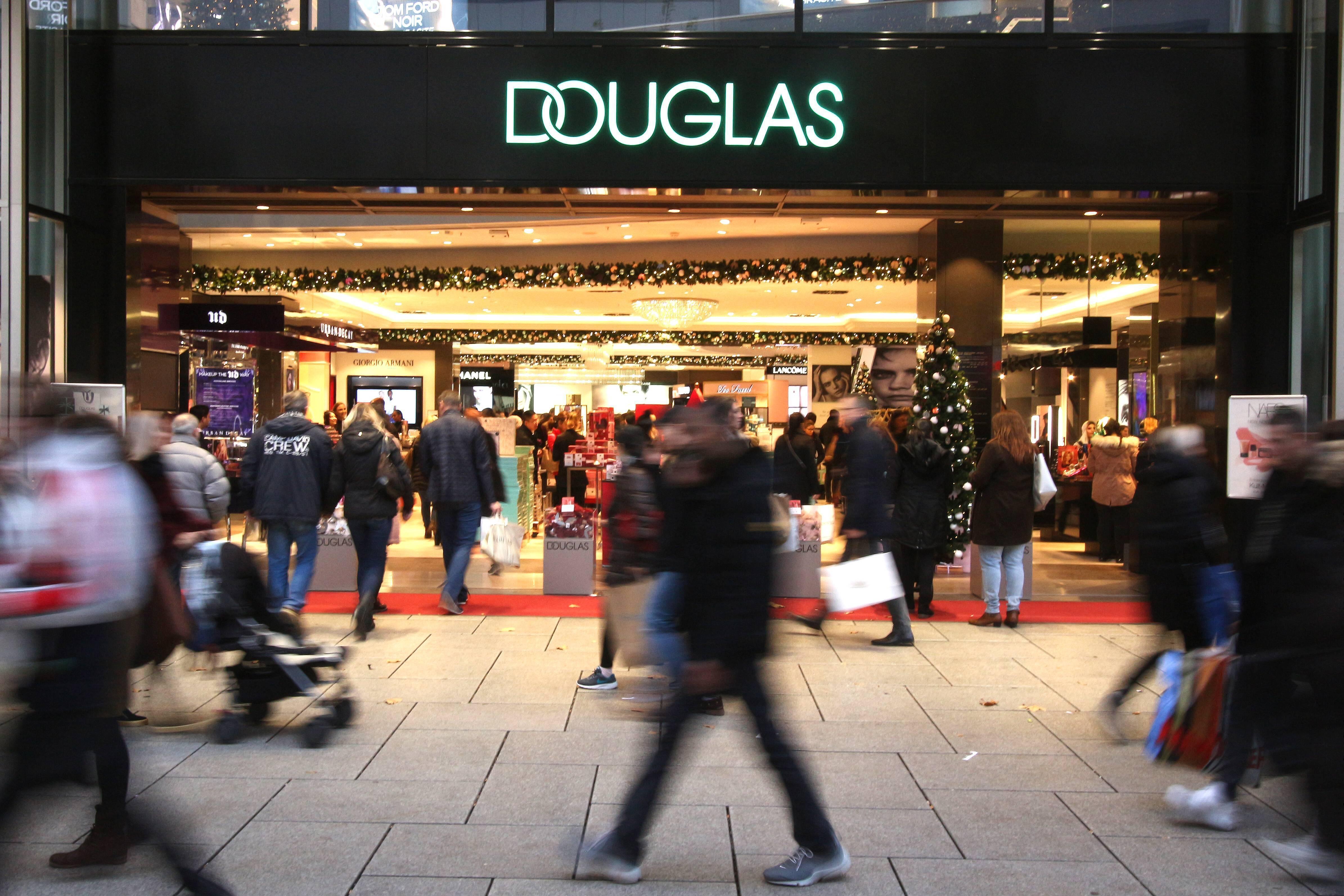 Plötzlich Drogerie Warum Douglas einige Läden hat Nordbayern