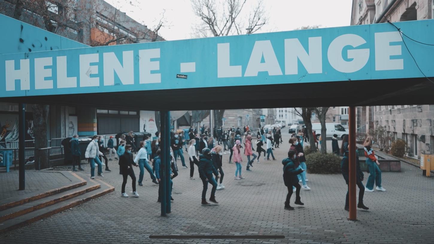 Video: So cool tanzt das Fürther HLG die Jerusalema Dance Challenge