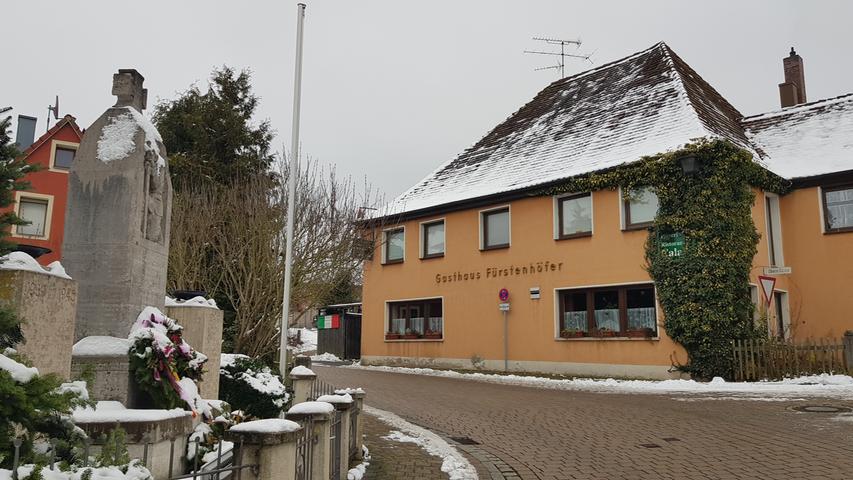 Hier wurde 1974 der TSV Vestenbergsgreuth gegründet: Der Gasthof Fürstenhöfer. Heute führt eine Familie aus Apulien das Lokal.