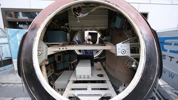 Transport mit Zentimeterarbeit: Weltraumkapsel kommt ins Nürnberger Zukunftsmuseum