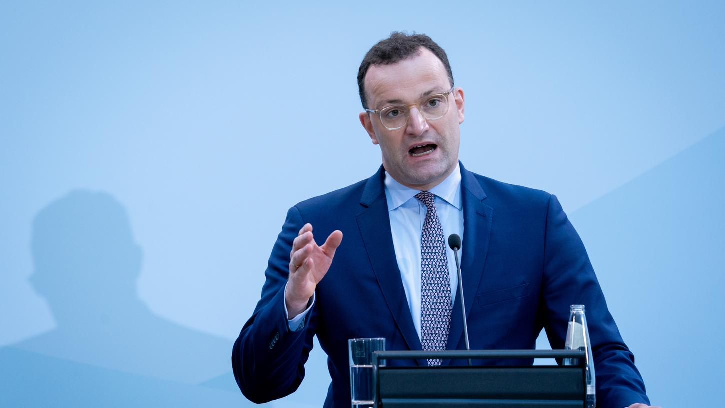 Jens Spahn warnt vor einem langen Winter und bittet erneut um Geduld.
Jens Spahn warnt vor einem langen Winter und bittet erneut um Geduld.