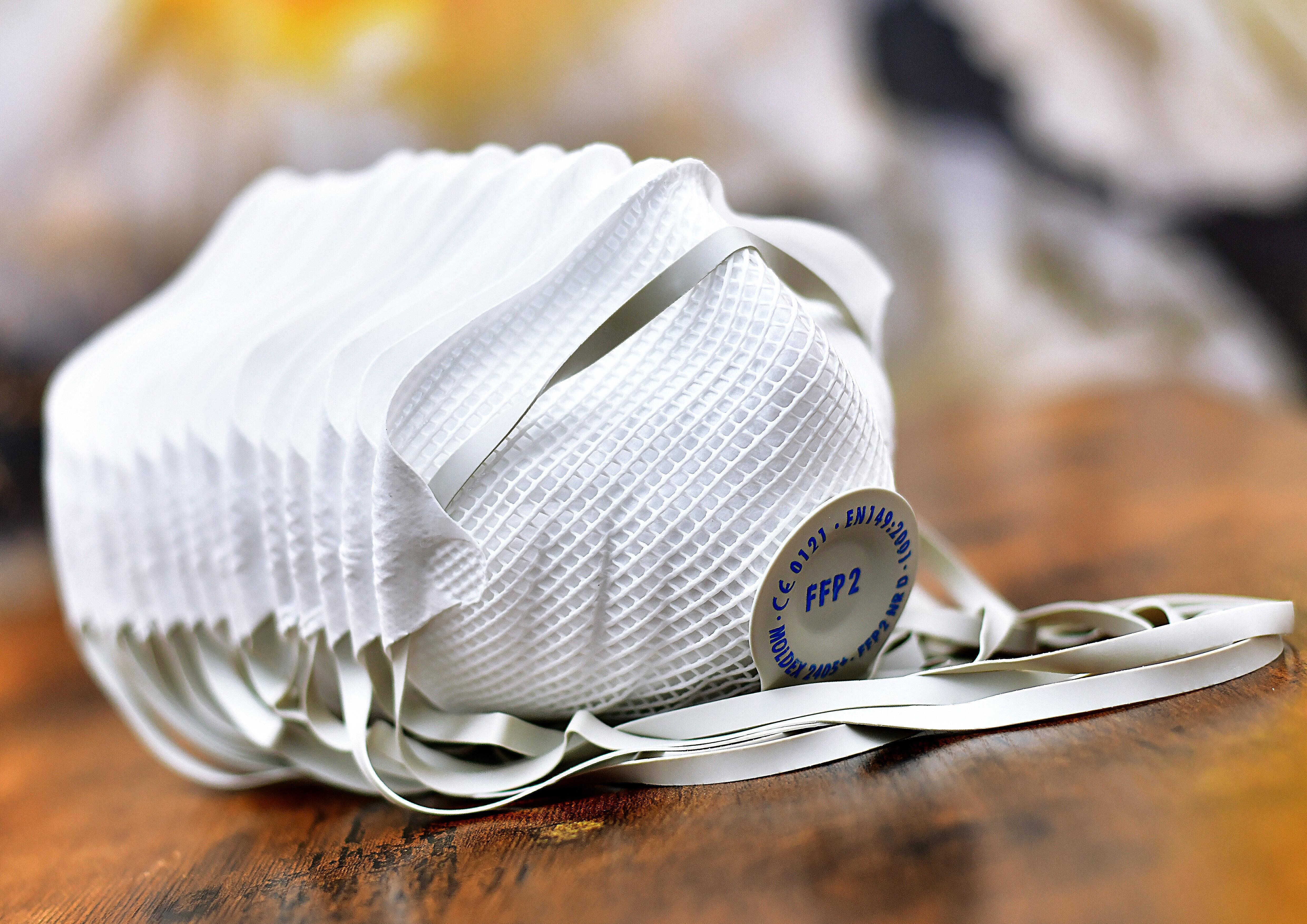 Menschen über 60 und besonders gefährdete Menschengruppen können seit dieser Woche drei kostenlose FFP2 Masken in der Apotheke abholen.