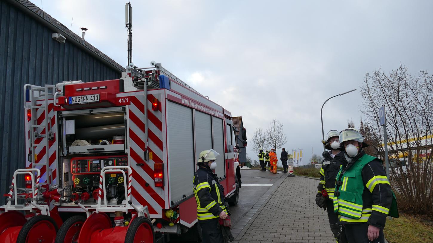 Eine brennende Gasflasche hat am Montag auf dem Weißenburger Recyclinghof für einen Feuerwehreinsatz gesorgt. Personen wurden bei dem Einsatz nicht verletzt.