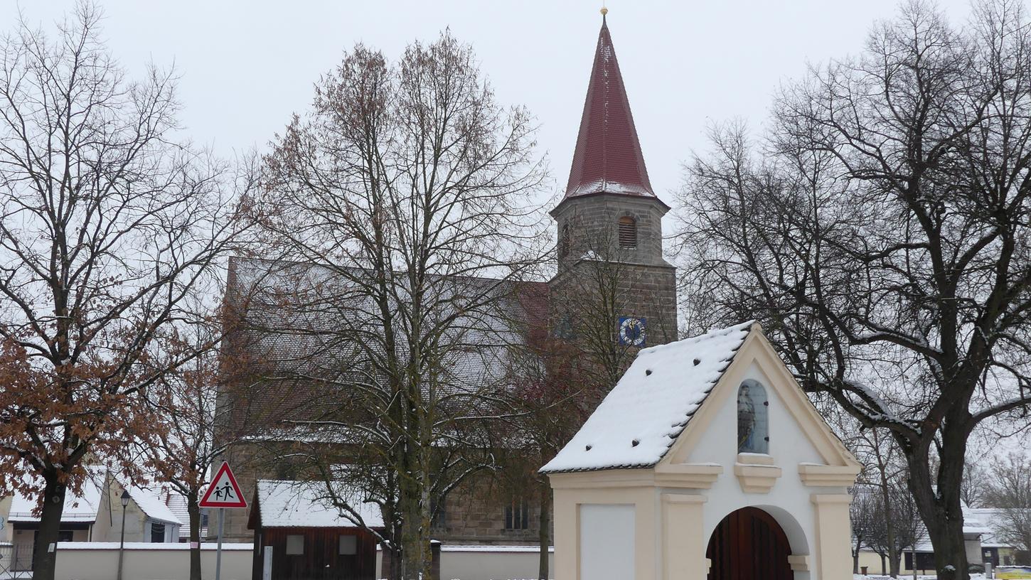 Gottesdienste gehören zu Weihnachten - auch in diesem Jahr. Mit Schnee so wie hier in Mörsach Anfang Dezember können wir vielleicht dann am 1. Weihnachtsfeiertag rechnen. 