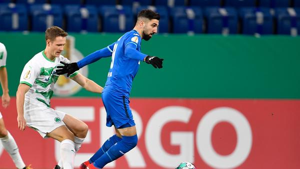 Sicher im Abwehrzentrum, auch gegen abgezockte Routiniers wie Andrej Kramaric. Im Elfmeterschießen nervenstark.