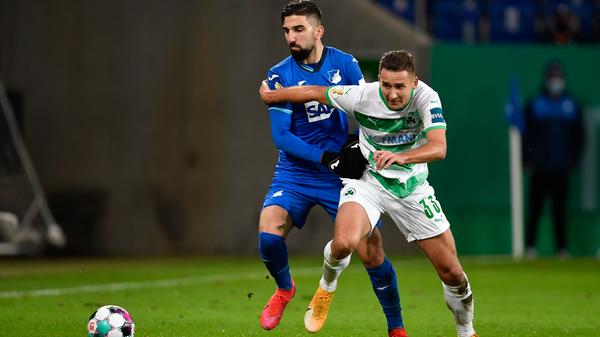 Brachte eine ansprechende Leistung, wie eigentlich alle Fürther. Hätte seine Mannschaft in der Nachspielzeit mit einem Elfmetertor vor der Verlängerung und dem Shootout bewahren können. Diese vergab er, traf dafür im Elfmeterschießen.