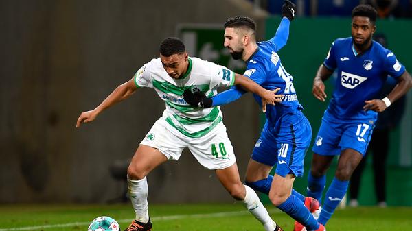 Frech und agil suchte er regelmäßig Eins-gegen-Eins-Situationen. Damit hielt er die Hoffenheimer Defensive immer wieder auf Trab. Als der Youngster müder wurde, wich er für Branimir Hrgota.
