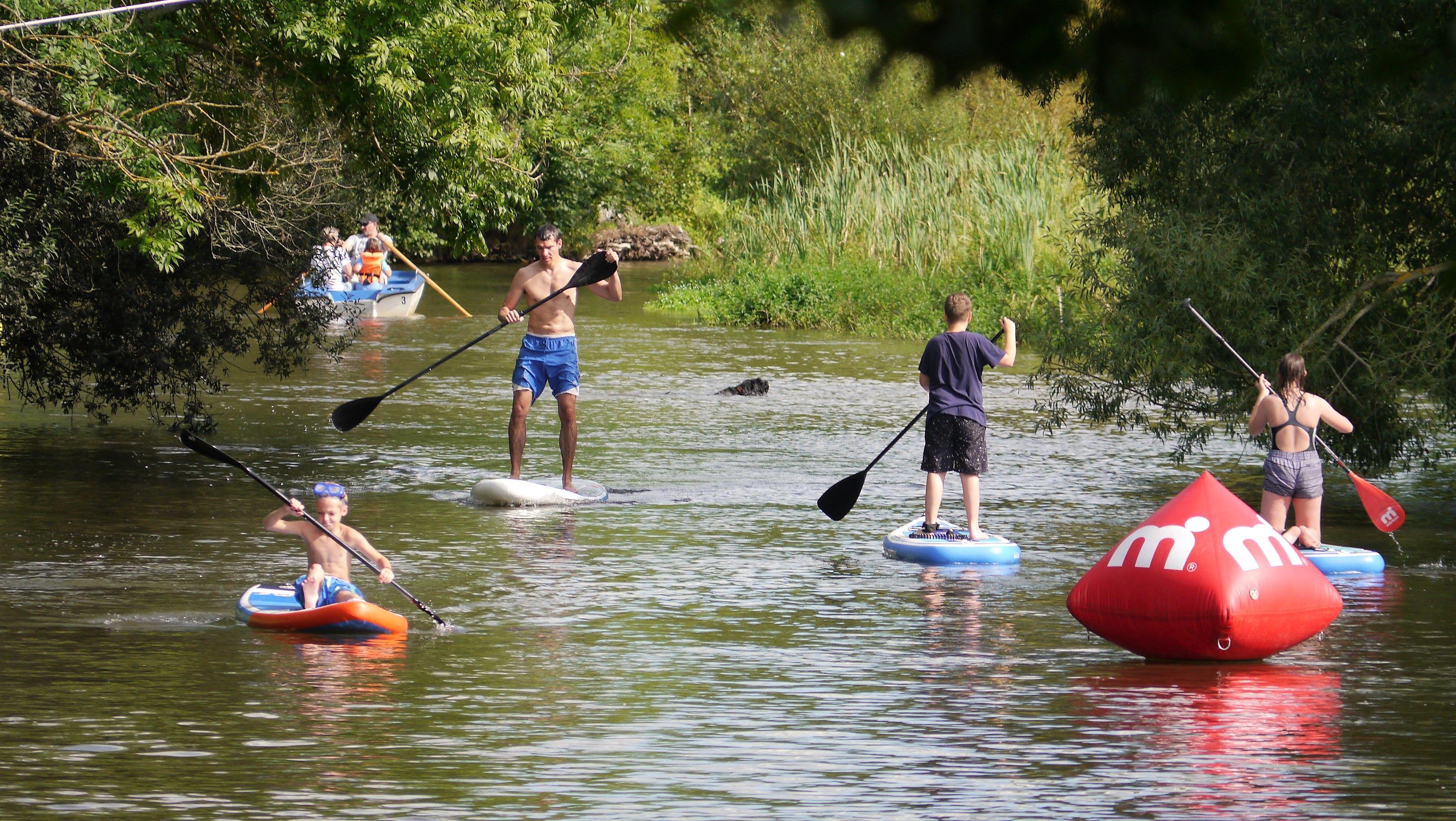 rednitzhembach kanufahrt.jpg