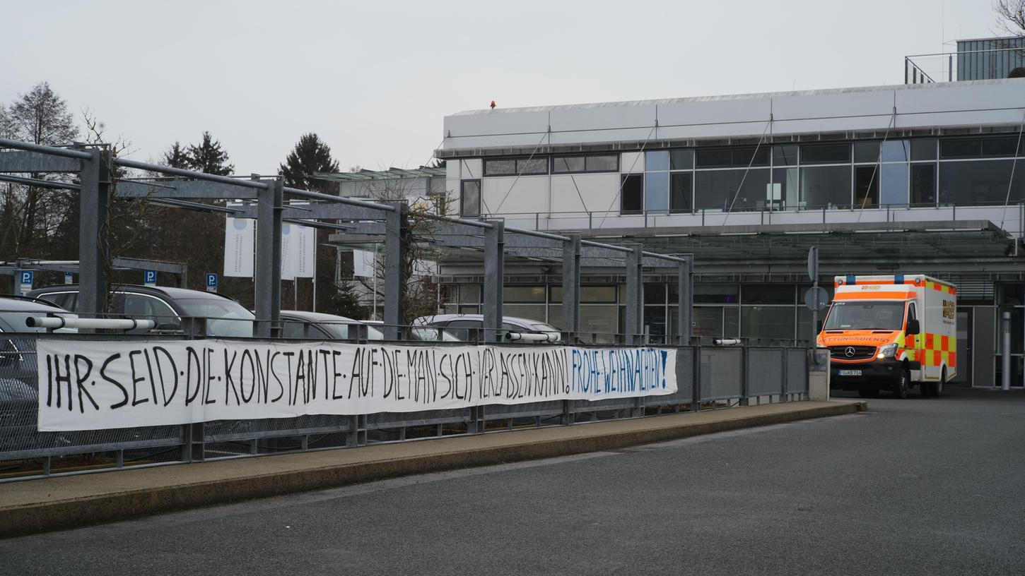 Erneut hat er "zugeschlagen": der anonyme Banner-Schreiber.