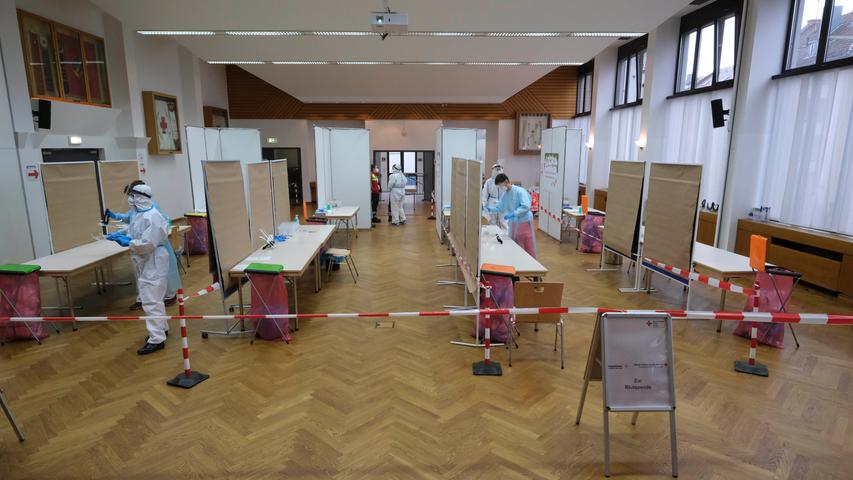 Sofort-Abstriche für Pflegeheim-Angehörige: Blick in Nürnbergs Testzentrum