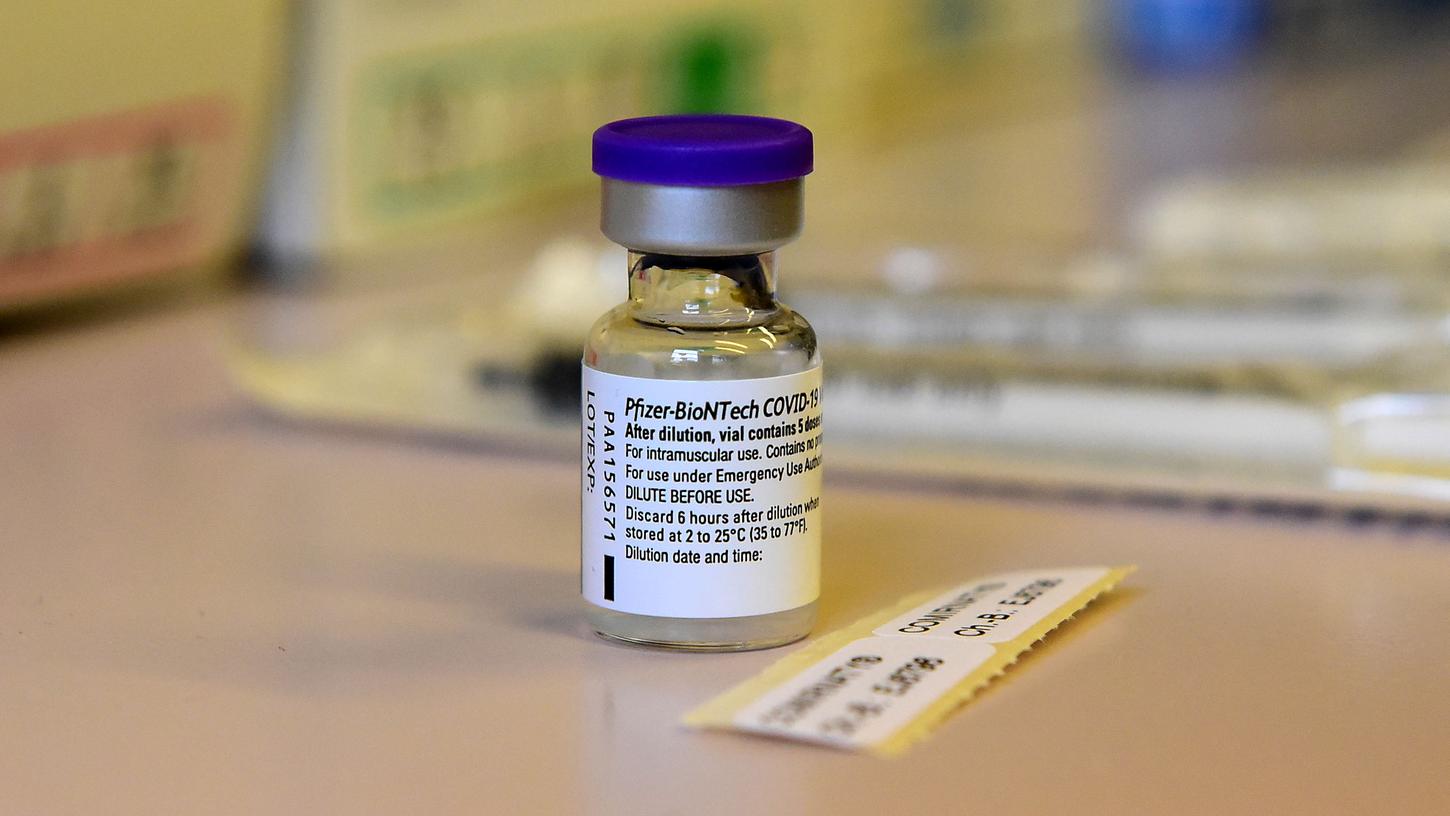 Das Fürther Impfzentrum bittet Menschen über 80 Jahre darum, sich vorerst nicht mehr zu melden.