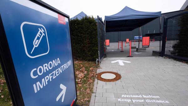 Erste Impfung im Corona Impfzentrum
