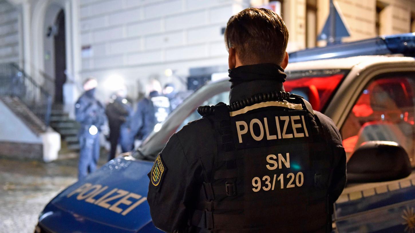 Überall in Bayern gilt eine strikte Ausgangssperre ab 21 Uhr. So sollen Privatpartys verhindert werden. 