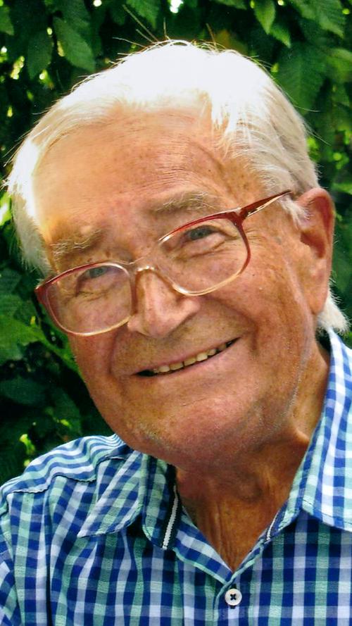 Der frühere Ortssprecher von Gundelsheim, Otto Schaller, stirbt im Januar im Alter von 92 Jahren. Er hatte das Amt von 1990 bis 2002 inne und war auch darüber hinaus im Dorf engagiert.
 
  