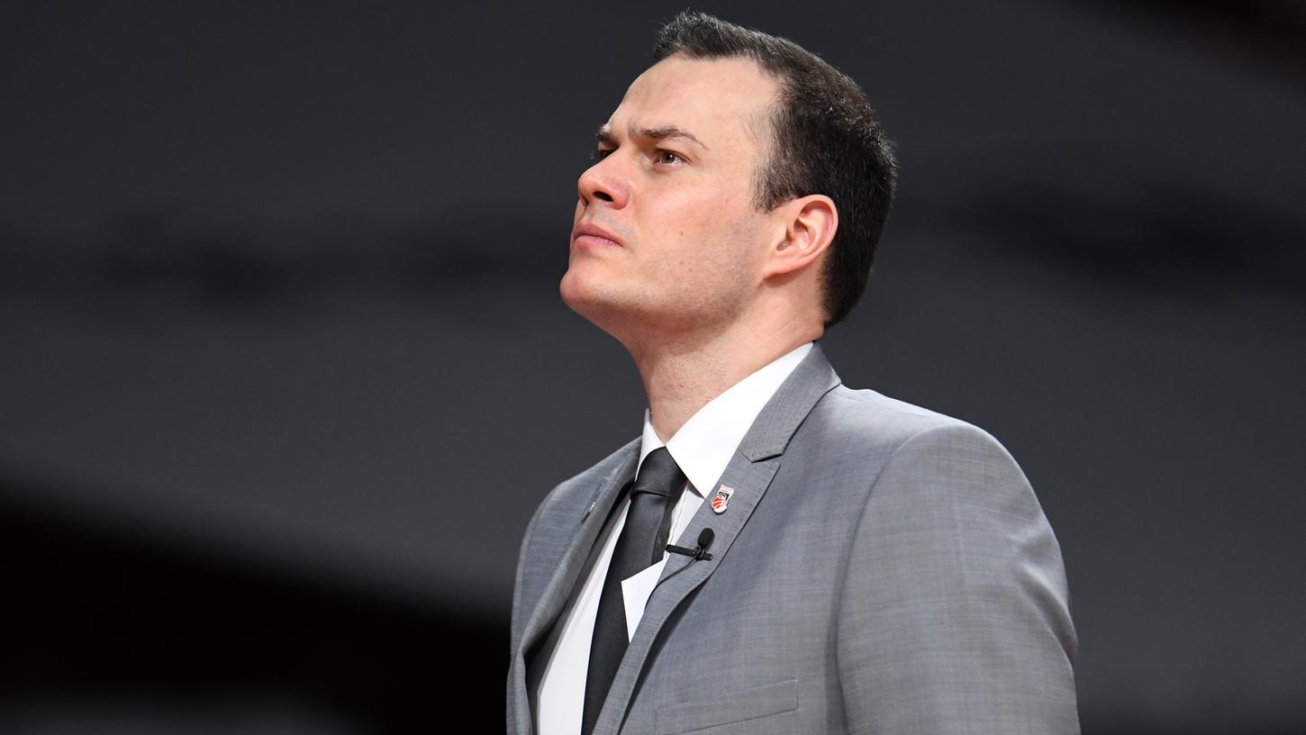 Glücklich kann er nicht sein mit der Niederlage im prestigeträchtigen Derby: Bambergs Trainer Johan Roijakkers.
Glücklich kann er nicht sein mit der Niederlage im prestigeträchtigen Derby: Bambergs Trainer Johan Roijakkers.