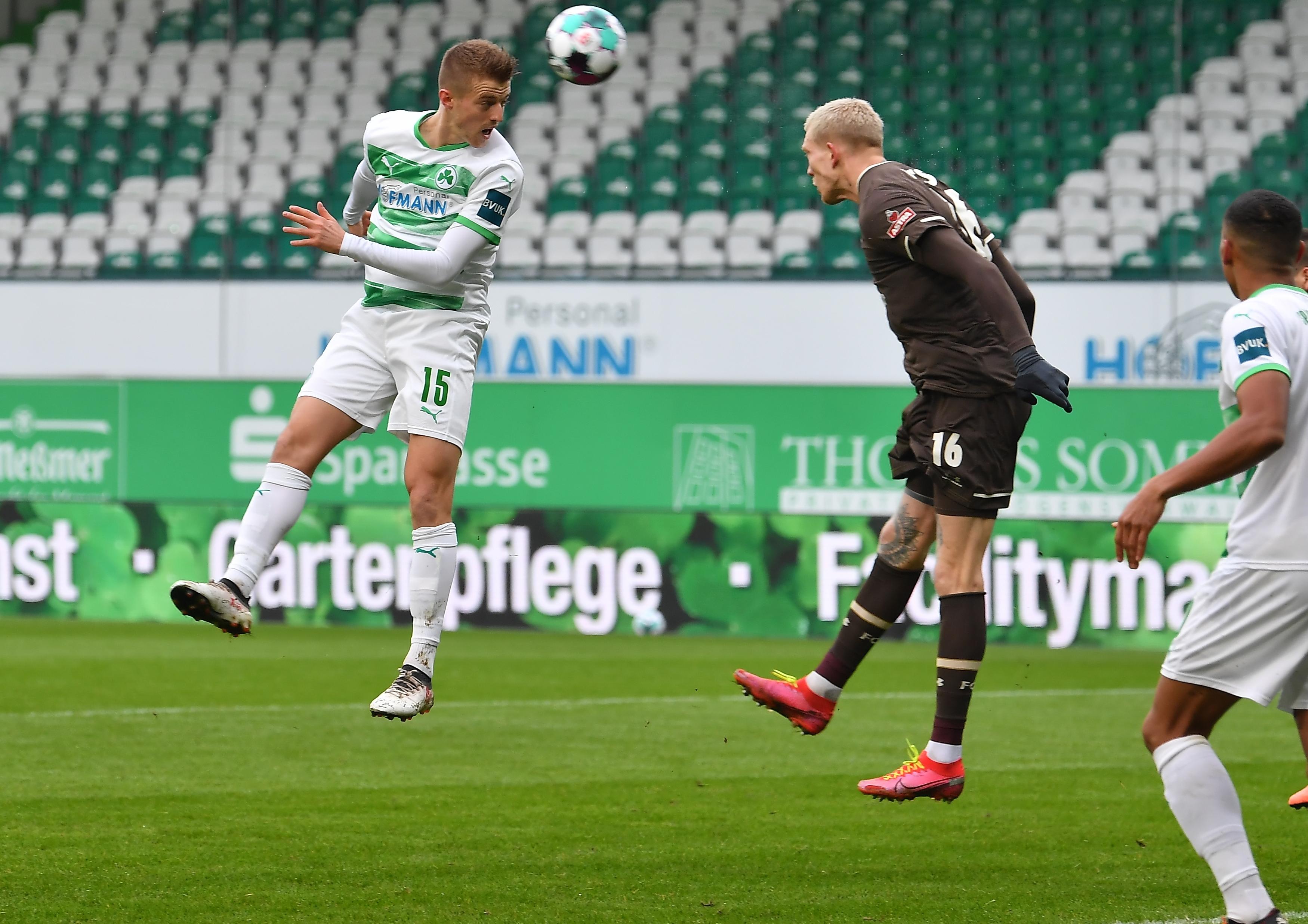 kicker: 3 | User: 2,4 (54 Stimmen)