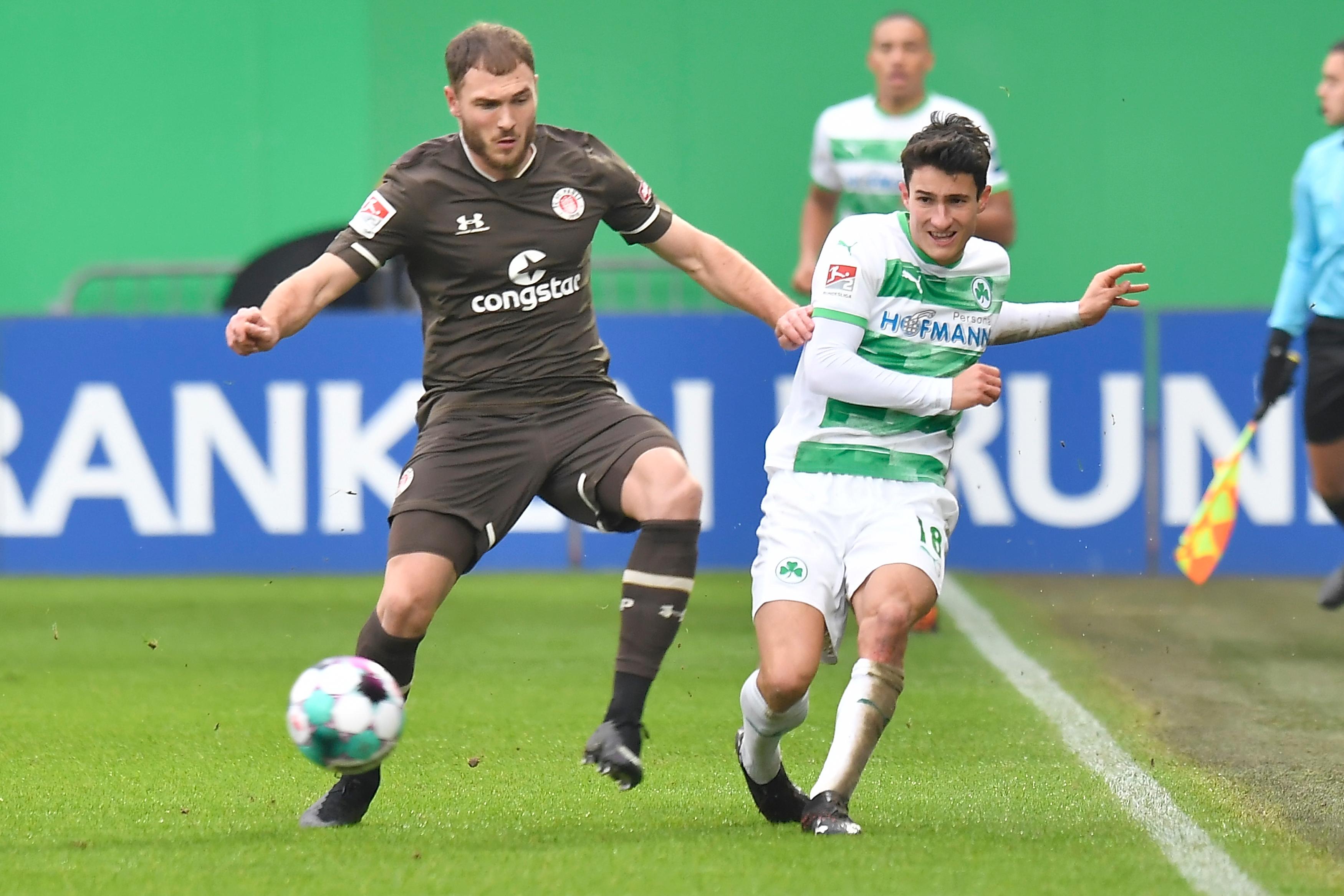 Sicher auf seiner rechten Seite, aktiv im Aufbau, jederzeit Herr der Lage.