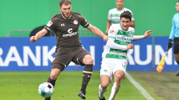 Sicher auf seiner rechten Seite, aktiv im Aufbau, jederzeit Herr der Lage.