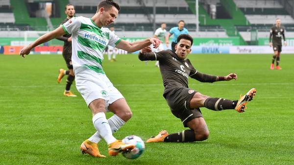 Mit einigen leichteren Ballverlusten, nicht so auffällig im Aufbau, konnte dieses Mal seinem Team nicht so viel Ideen mitgeben.