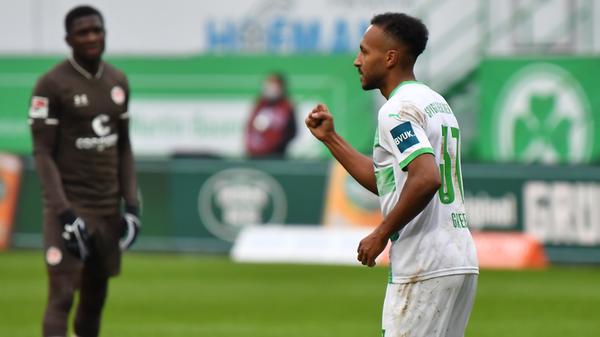 Versenkte den Elfmeter zum 1:0 sicher, gefährlich mit Standards, machte eine gute Partie.