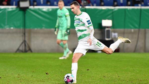 Kam in der Schlussphase, hätte das Ergebnis in der Nachspielzeit klarerer gestalten können, traf aber erst den Pfosten und dann das leere Tor nicht.