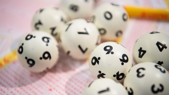 Mittelfranke gewinnt über 600.000 Euro im Lotto - das hat er mit dem Geld vor