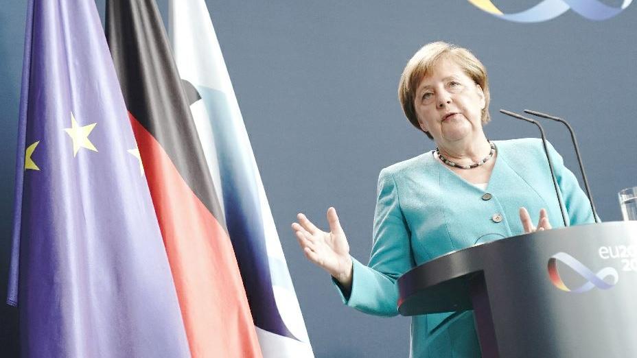 Merkel-Gipfel um Stunden verschoben: Droht jetzt härtere Maßnahme?