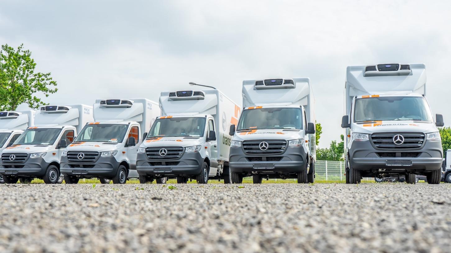Mit diesen Fahrzeugen transportiert Trans-o-flex ThermoMed den Corona-Impfstoff in Bayern.