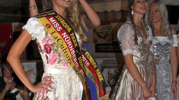 Und noch eine "Miss Nürnberg"-Gewinnerin, die danach in einer Fernsehshow groß raus kam: Julia Prokopy aus dem Landkreis Forchheim spielte 2019 bei "Bachelor in Paradise" (RTL) mit.