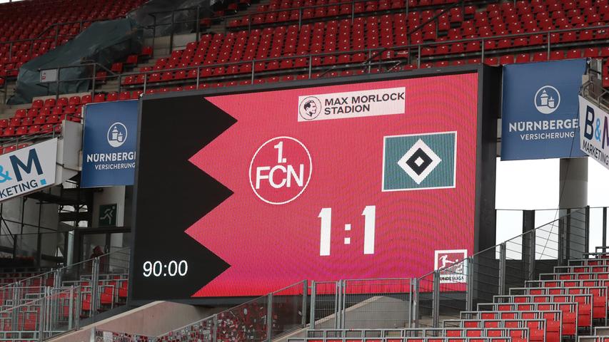 Beide Mannschaften scheinen nicht so wirklich zufrieden mit dem Unentschieden, riskieren aber auch nichts mehr groß nach vorne. Auch in den zwei Minuten Nachspielzeit versuchen sich sowohl Hamburg als auch der Club nochmal nach vorne, der HSV schafft es noch zu einem kleinen Abschluss, dann pfeift Schiedsrichter Felix Brych ab.