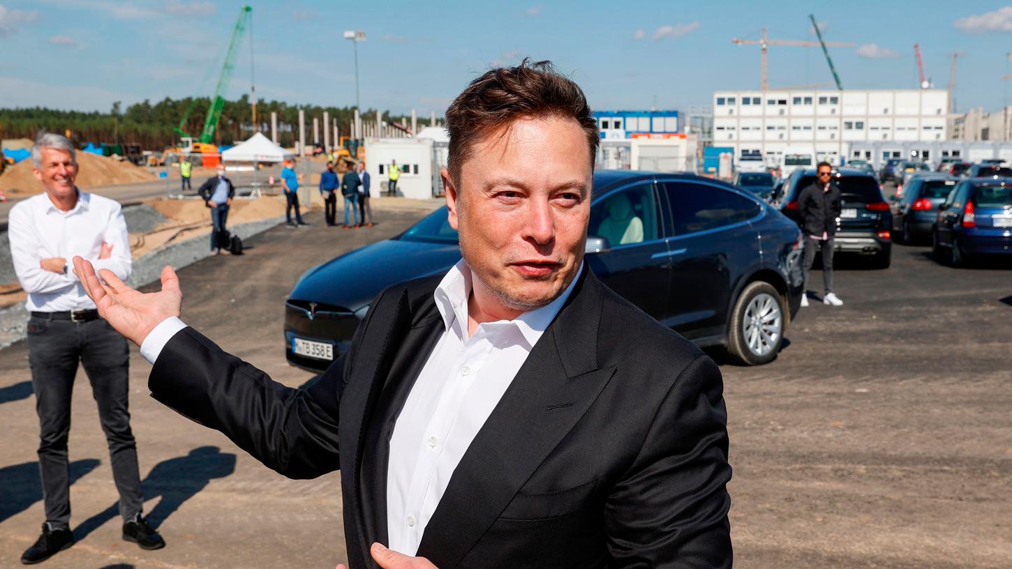 Elon Musk ist nach Schätzungen der reichste Mann der Welt - noch vor Amazon-Chef Jeff Bezos.