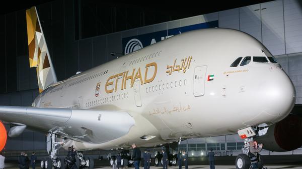 10. Größtes Prestigeprojekt in diesem Bereich war sicherlich die A380 von Airbus. Um so schmerzhafter trifft die Nürnberger, dass der Flugzeugbauer die Produktion dieses Modells auslaufen lässt.