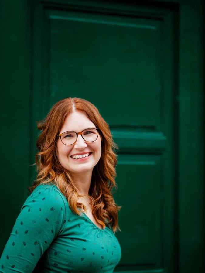 Nora Imlau ist Autorin, Fachjournalistin und Mutter von vier Kindern.
Nora Imlau ist Autorin, Fachjournalistin und Mutter von vier Kindern.