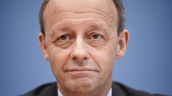 Er polarisiert wie kaum eine andere Figur der deutschen Politik: Friedrich Merz. Nach Jahren fernab der Politik gab er 2018 sein Comeback. Zehn Dinge, die Sie über den CDU-Mann wissen müssen.