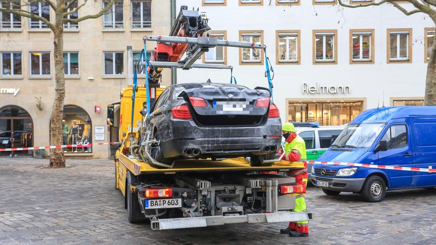 Einbruch bei Bamberger Juwelier: BMW durchbricht Schaufenster