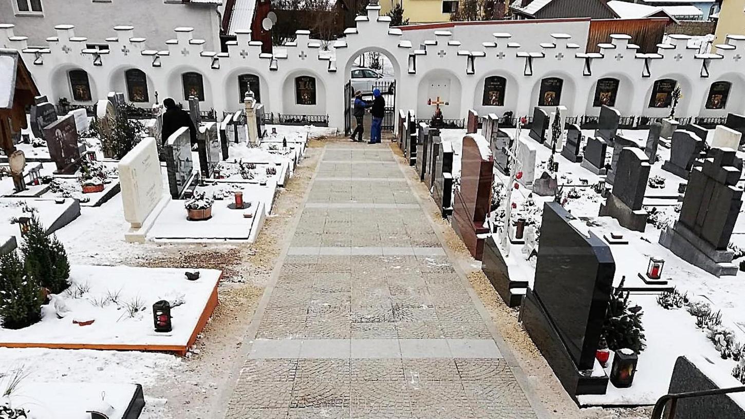 Sterben wird teuerer: Hohenfels hebt Gebühren für Gräber an