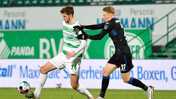 Hatte sich offensiv etwas vorgenommen, versuchte es mehrfach aus der Distanz. Einmal gefährlich. Und einmal richtig gefährlich. Im defensiven Mittelfeld zudem 70 Prozent der Zweikämpfe gewonnen.